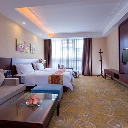 Vienna Classic Hotel Guangzhou Yanling Road Bagian luar foto